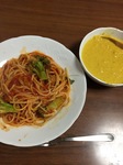 休日のランチにフライパンだけでつくるトマトパスタとフープロなしで作るかぼちゃのスープカレー風味