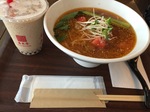 春水堂  ピリ辛トマト担々麺とタピオカミルクティー