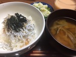 しらす丼でランチ SOY＋で栄養補給